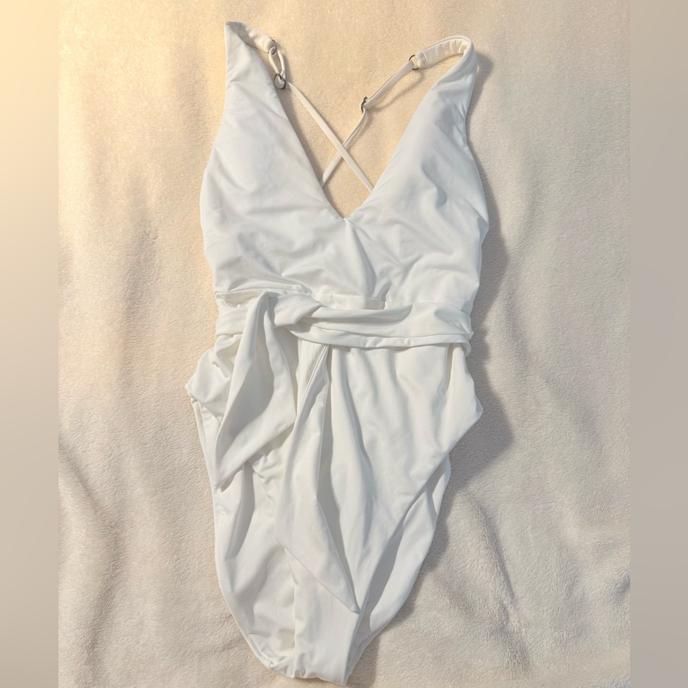 BECCA White One Piece Swimsuit - Picture 4 of 6